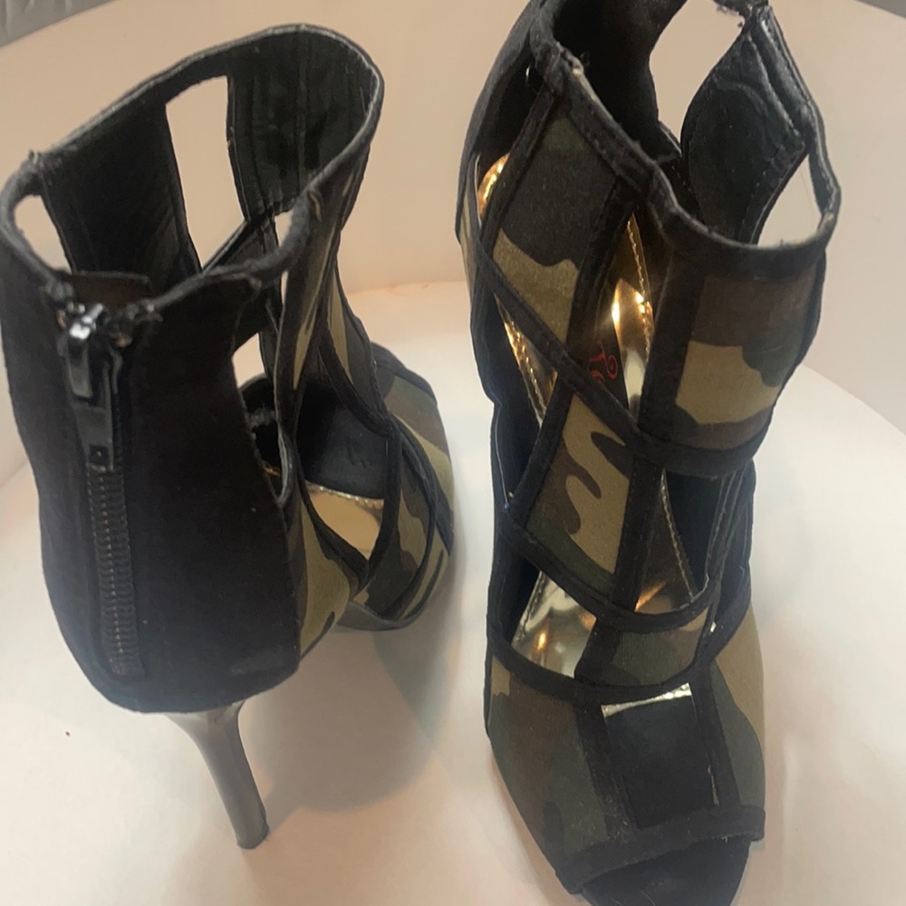 High heel statement shoe